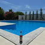 Mima * Stolac